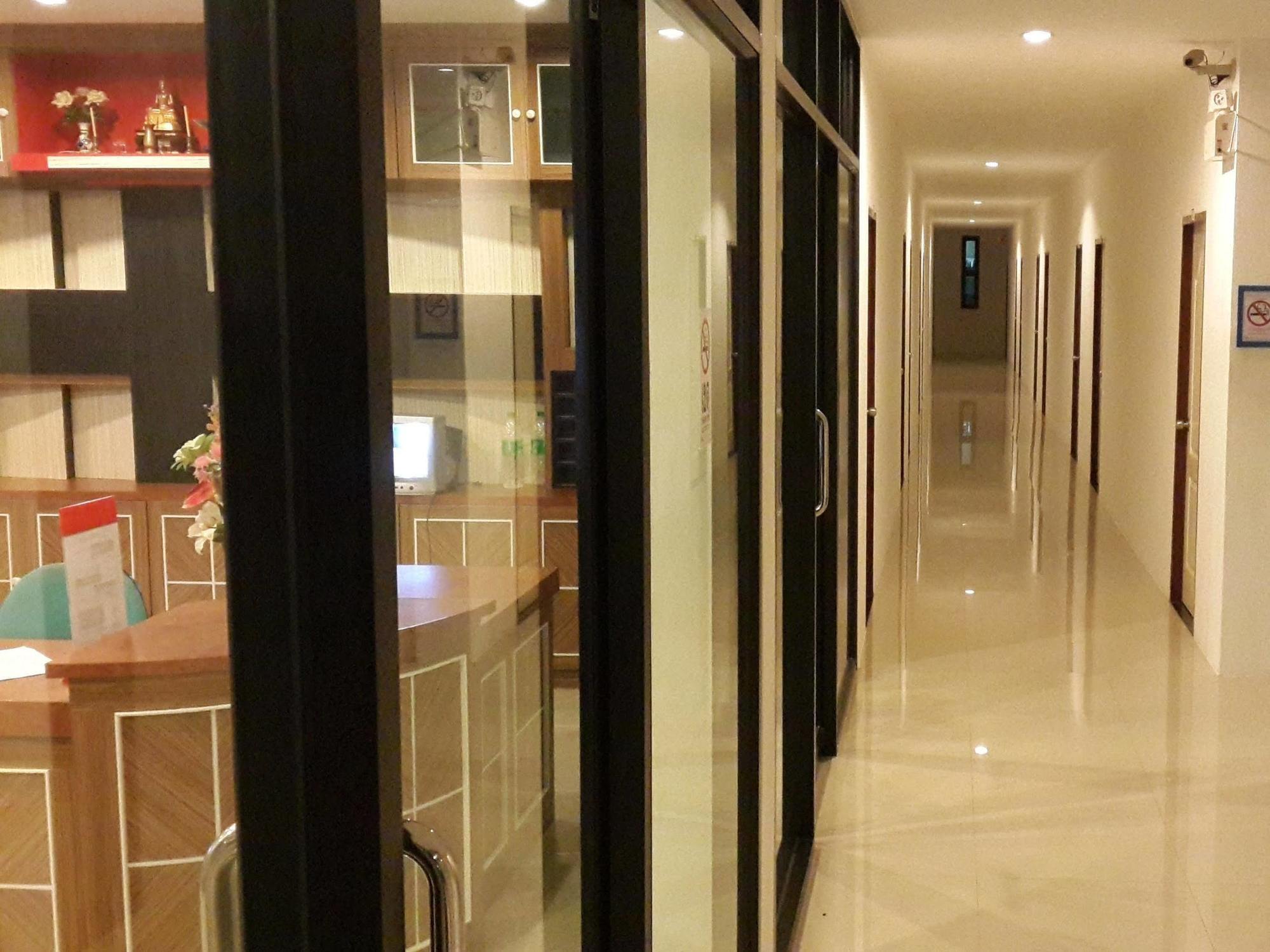 Phuthara Mansion Leilighet Phuket Eksteriør bilde