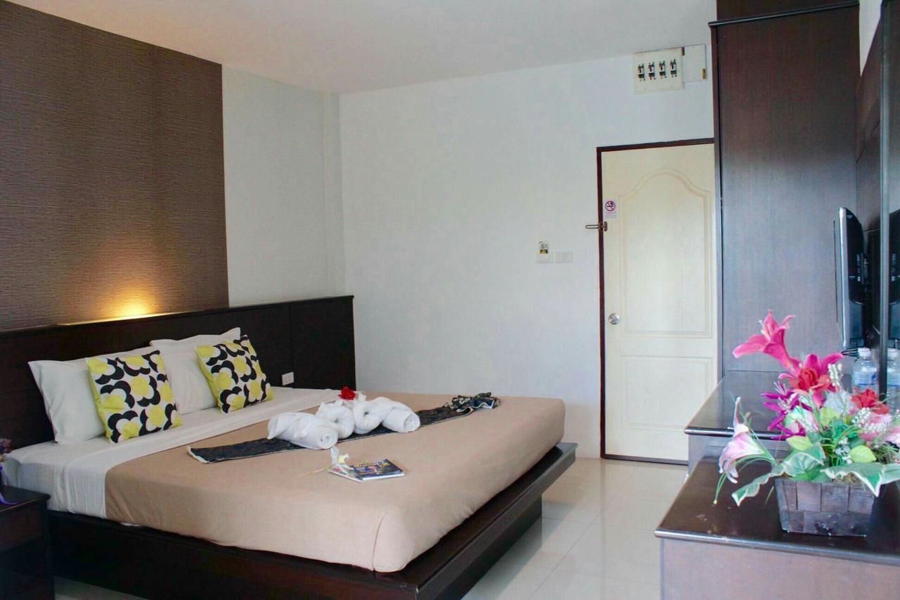 Phuthara Mansion Leilighet Phuket Eksteriør bilde