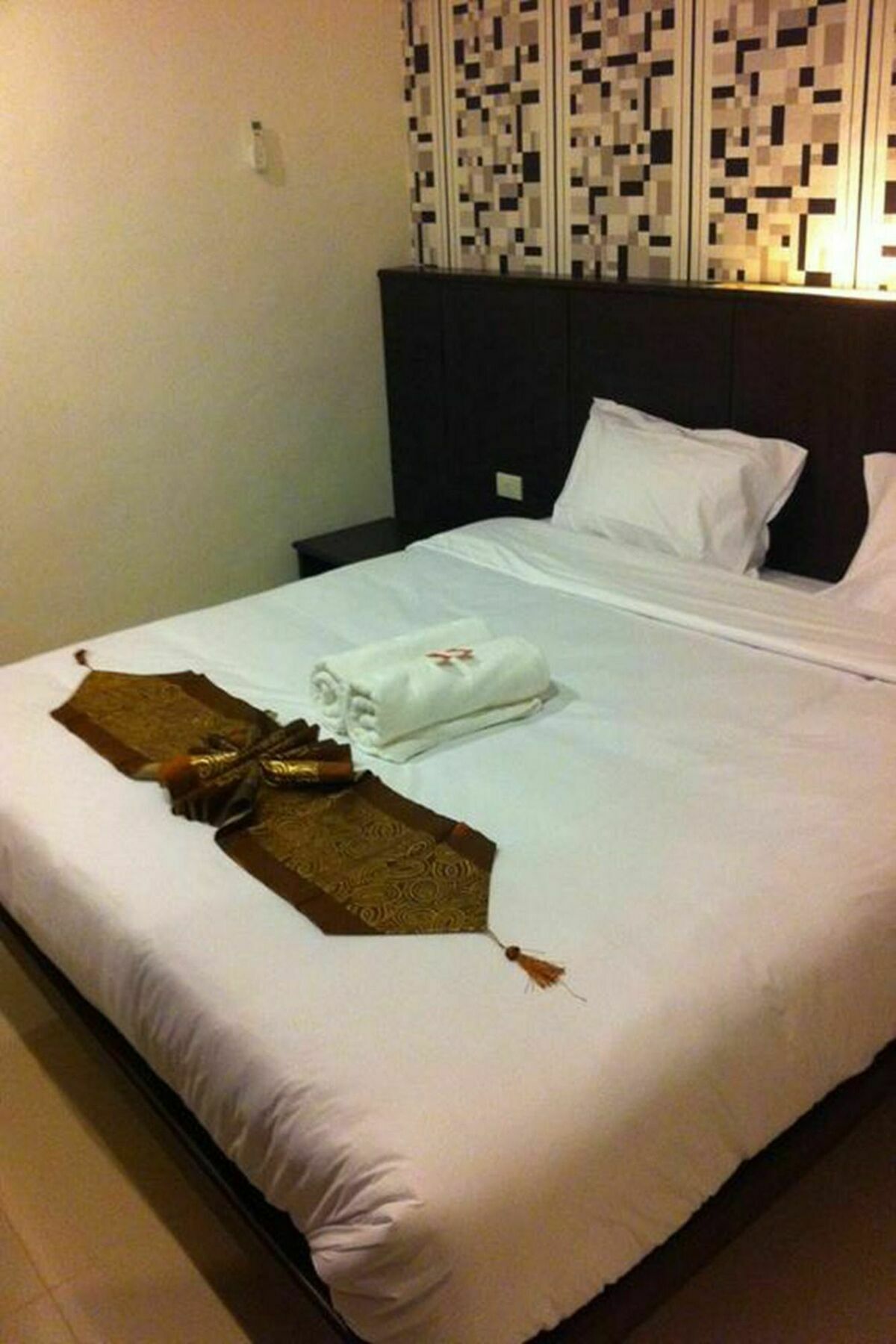 Phuthara Mansion Leilighet Phuket Eksteriør bilde